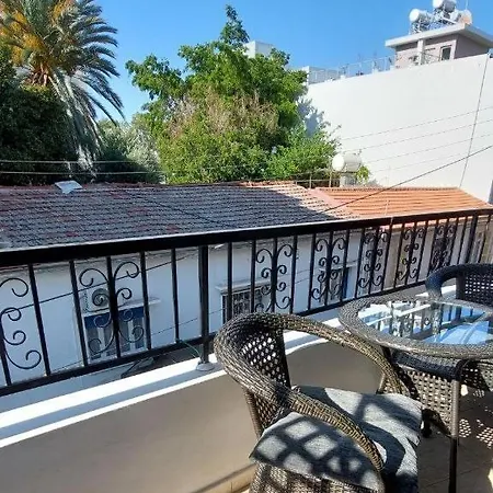 1 Bedroom In Center Larnaka